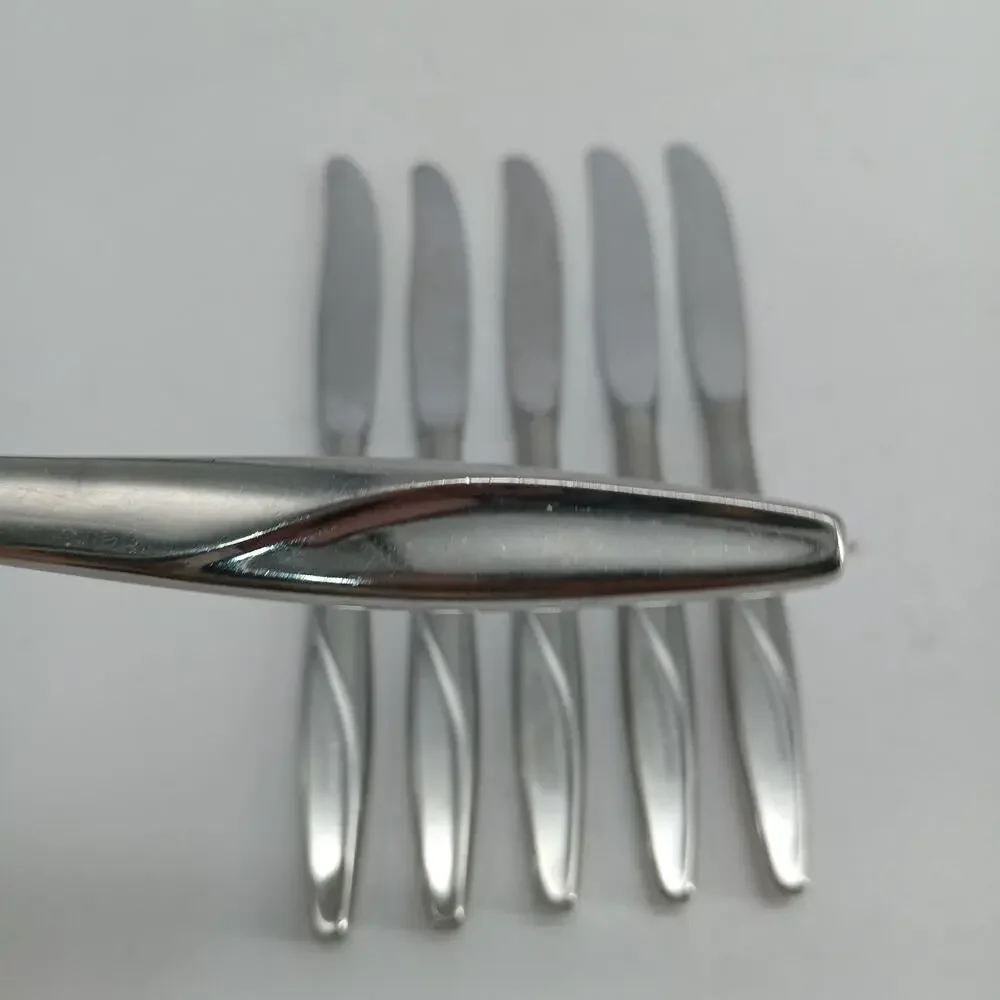 6X BK Vtg 1847 Rogers Bros. Youth Pattern Stainless Steel Butter Dinner Knives